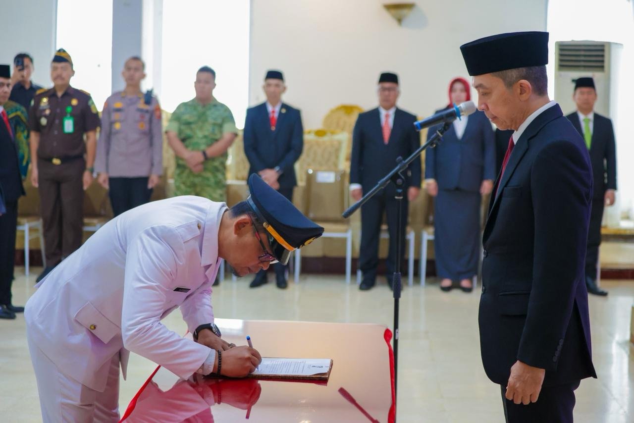 Pelantikan Pejabat Pimpinan Tinggi Pratama, Pejabat Administrator di Lingkungan Pemerintah Kota Bogor Serta Pelantikan Dewan Pendidikan Kota Bogor