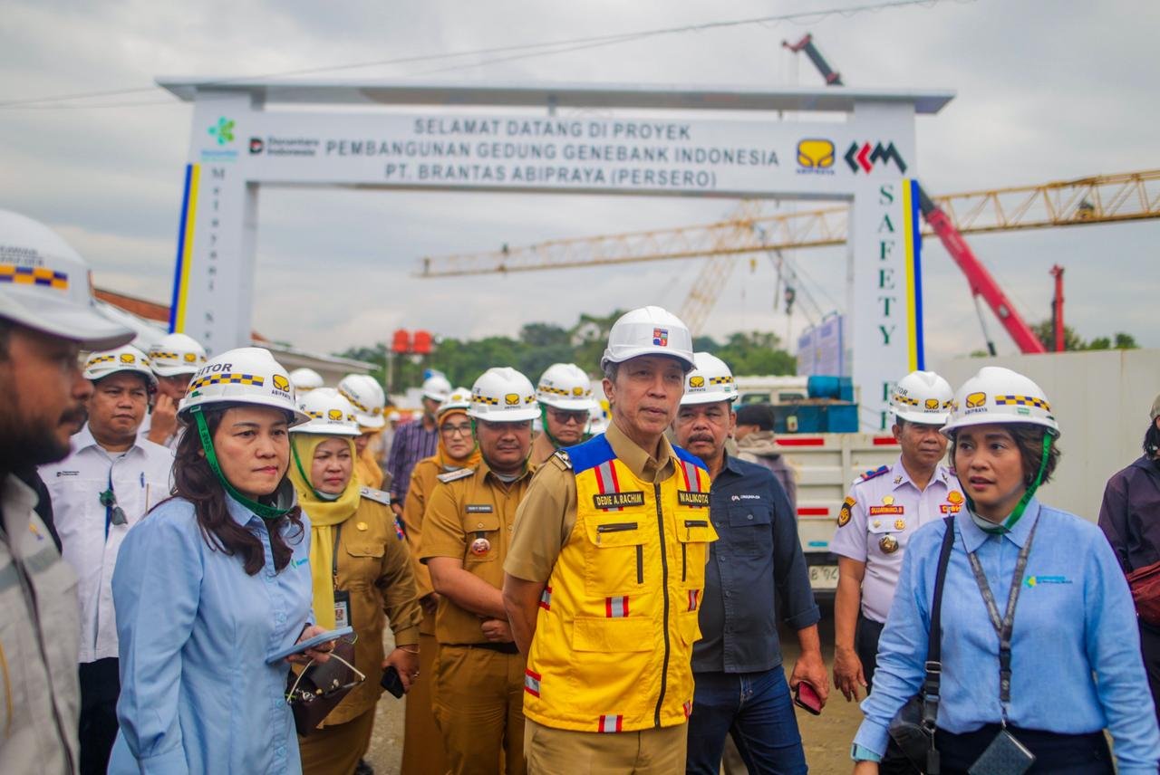 Rapat Koordinasi dan Peninjauan Proyek Pembangunan Gedung Laboratorium Genomik