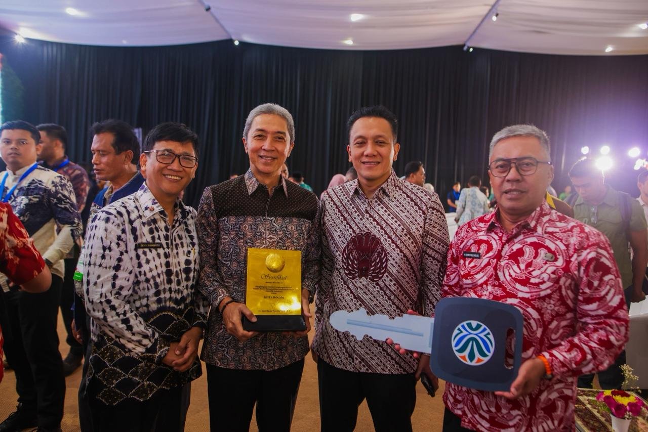 (LUAR KOTA) Menghadiri Rapat Koordinasi Nasional Pengelolaan Sampah Tahun 2026 dan Penghargaan Kinerja Pengelolaan Sampah