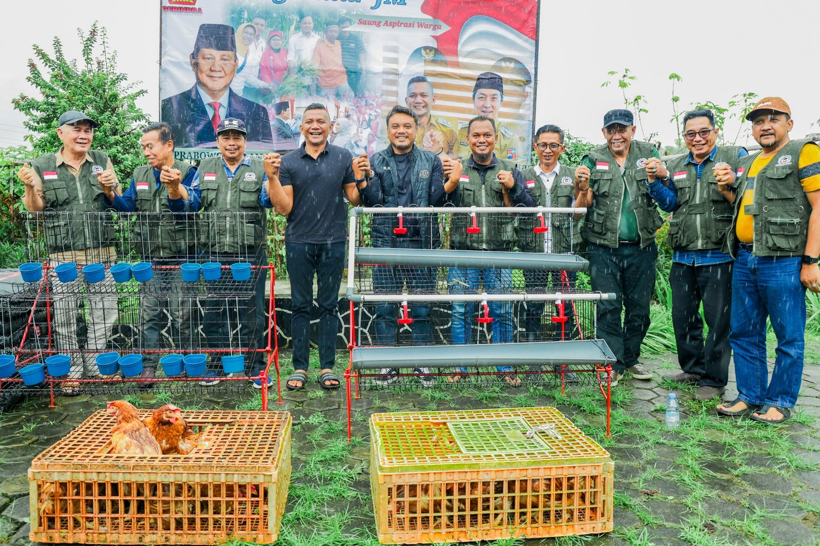 Pembagian bantuan ayam telur & pakan untuk LPM Bogor Utara
