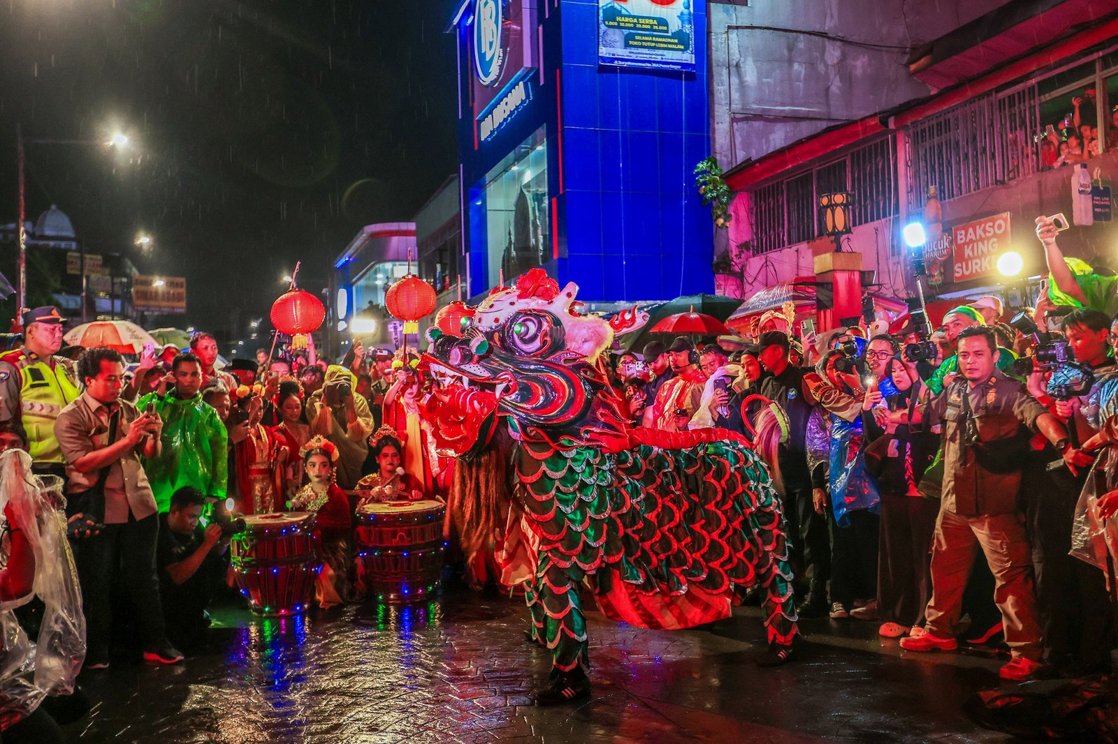 Menghadiri Buka Bersama dan Membuka CapGoMeh Bogor Street Festival 2026