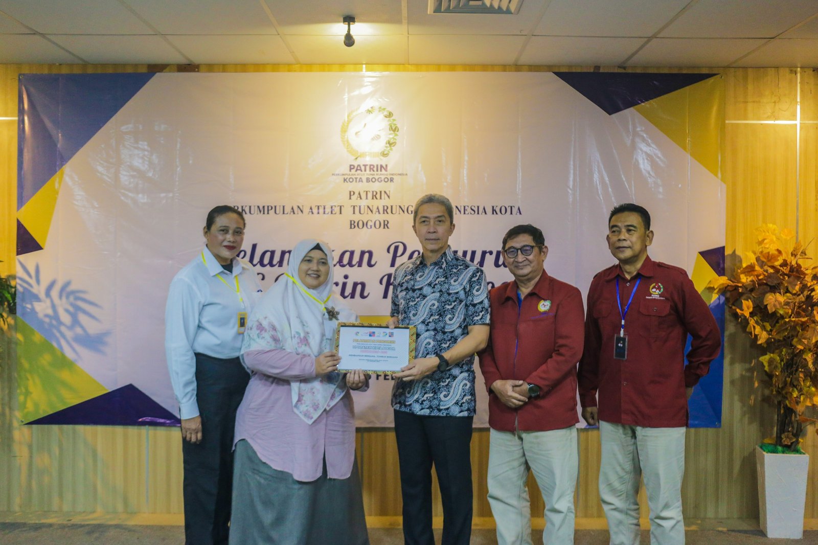 Menghadiri Pelantikan Pengurus Cabang Perkumpulan Atlit Tunarungu Indonesia (PATRIN) Kota Bogor Periode 2026 - 2031